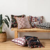 Pom-pom Tassel Cushion Cover Geometric Chenille Jacquard Throw Pillow Case Luxury Art Graffiti Decorative Boho Pillow Cover Bed Home Decor