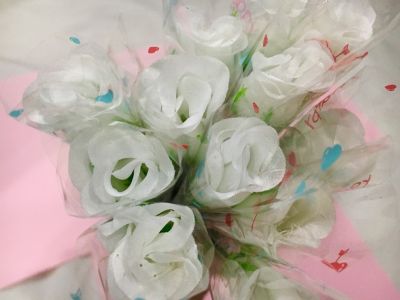 ดอกกุหลาบสีขาว กุหลาบปลอม แพ็คละ 12 ดอก ดอกไม้วาเลนไทน์