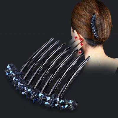 Korean version is simple in temperament and the inverted Crystal Beaded hair comb is anti-skid.The insertion comb is versatile and elegant
