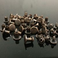 〖Maximus metals〗ขายร้อน100เซ็ต8X7MM ทองแดงโบราณรอบแหลมแบนกระดุมโลหะ Rivets Screwback จุดกรวยหนังหัตถกรรมแหลมเหมาะสำหรับ DIY