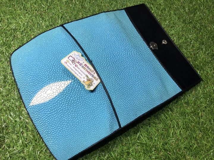 กระเป๋าหนังปลากระเบน-แท้-รุ่น-3-พับ-สีฟ้า