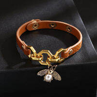Charmsmic ใหม่ Vivid Bee จี้ Charms กำไลและกำไลสำหรับผู้หญิง Punk สไตล์สีน้ำตาล PU หนังโลหะปุ่มเครื่องประดับ 2023-fbgxbgdbnxxfn