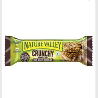 เนเจอร์ วัลเล่ย์ ผสมข้าวโอ๊ตและช็อคโกแลต 42 กรัม - Crunchy Granola Bars Oatsn Dark Chocolate 42g Nature Valley brand