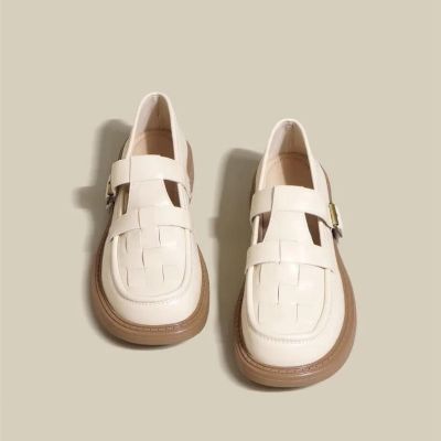 British wind restoring ancient ways small leather shoes the new spring 2022 French woven round head strap Mary Jane shoes female