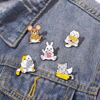 【YF】 Cartoon Animals Enamel Pins Cheese Brooch Lapel Badges Jewelry Gifts for Wholesale