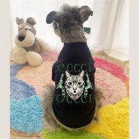 Schnauzer Larbrador เสื้อผ้าคอตตอนลายแมวขนสั้นสุนัขแมวเสื้อยืดระบายอากาศแบรนด์เสื้อเชิ้ตลายหมา Jianjia28โลโก้ GC น่ารักแบบอเมริกัน