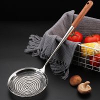 【 Party Store 】 Wooden Handle Stainless Steel Colander Pasta Noodle Strainer Skimmer Spoon Oil Pot Food Filter Drainer Cooking Kitchen Utensils