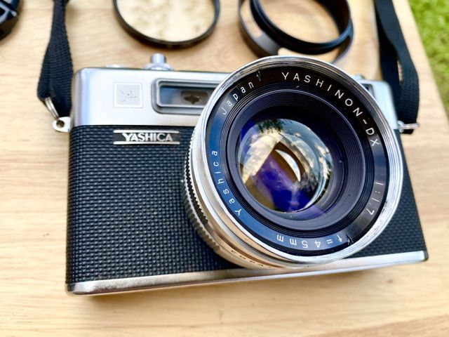 กล้องฟิล์ม-yashica-electro-35-สวยมาครบ