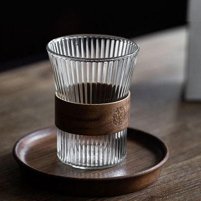 【High-end cups】สไตล์ญี่ปุ่นแก้วแก้วกาแฟวอลนัทถ้วยแขนถ้วยแก้วแว่นตา Kawaii ถ้วยเครื่องชงกาแฟที่สวยงามแก้วชาแก้วเบียร์แก้วน่ารัก