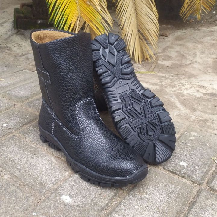 รองเท้าเซฟตี้-hitam-setti-boot-black-king-gregor-factory-ผู้รับเหมาคุณภาพโครงการอุตสาหกรรม