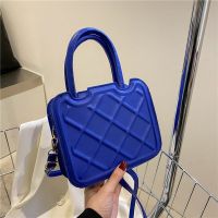 LASGO Niche design small bag female 2023 fashion rhombic portable small square bag popular ins Messenger bag this year 〖WYUE〗