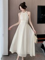 Genuine Uniqlo High-end Seaside vacation sleeveless halterneck dress for women in summer new style waist-cinching high-end gentle style French long skirt