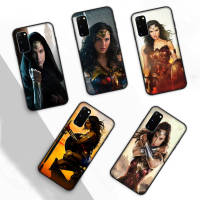 116GT Gal Gadot Diana Prince อ่อนนุ่ม เคสโทรศัพท์ หรับ VIVO Y10 Y70 Y70T Y5S Y12S Y31S Y15S Y52S Y31 Y11S Y11 Y74S Y51 Y76 Y70S Y20 S7E Y76S Y73 Y51A Y75 Y20S Y51S Y15A Y33S Y21S Y17 Y21 T1 Y15 Y73S Y20I Y19 Y12 ปก (Black)