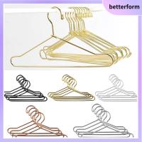 BETTERFORM 10pcs ตกแต่งเฟอร์นิเจอร์บ้านตุ๊กตา ตู้เสื้อผ้า ตุ๊กตา 1/6 ไม้แขวนเสื้อขนาดเล็ก ที่แขวนเสื้อผ้า อุปกรณ์ตุ๊กตา โลหะ