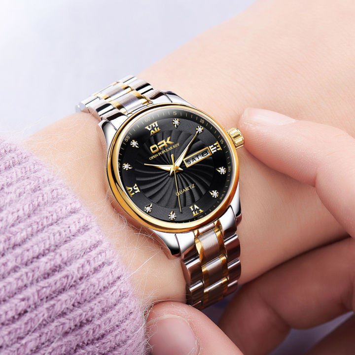 ฟรีของขวัญสร้อยข้อมือ-ซื้อ-1-take-1-นำเข้าopk-นาฬิกาผู้หญิงguss-2021-นิยมร้อนขาย-เดิมแฟชั่นหรูหราสายสแตนเลสปฏิทินแสดงซิลเวอร์โกลด์สีดำ