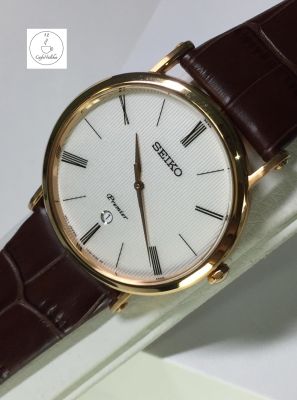 นาฬิกาข้อมือผู้ชาย  SEIKO รุ่น SKP398P1 Premier Classic Watch เรือนทองชมพู (Pink Gold) สายหนังสีน้ำตาล นาฬิกาของแท้ 100 เปอร์เซนต์