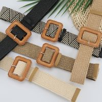 Women Wide Braided Elastic Belt for Dress Round Bamboo Buckle Casual Fashion Girdle Wood Jade Buckle Fake Straw Waistband