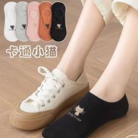 1Pairs Women Socks น่ารักการ์ตูนแมวเกาหลีถุงเท้าผ้าฝ้าย Cotton Ankle Socks