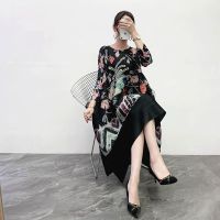 2023 Hot Miyake pleated spring and autumn new fashion loose retro printed dress womens large size belly-covering age-reducing over-the-knee long skirt