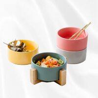 Stylish Minimalist Ceramic Bowl for Salad and Instant Noodles - Perfect for a Modern Dining Experience