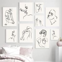 Nordic Line Drawing Girl Body Hand Love Kiss Wall Art ภาพวาดผ้าใบ-Chic และโมเดิร์นโปสเตอร์และพิมพ์ภาพผนังสำหรับตกแต่งห้องนั่งเล่น