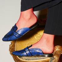 [SUVIMOL] Zoya Mule - Glossy Electric Blue PYTHON รองเท้าเปิดส้นหนังงูสีน้ำเงินเงา