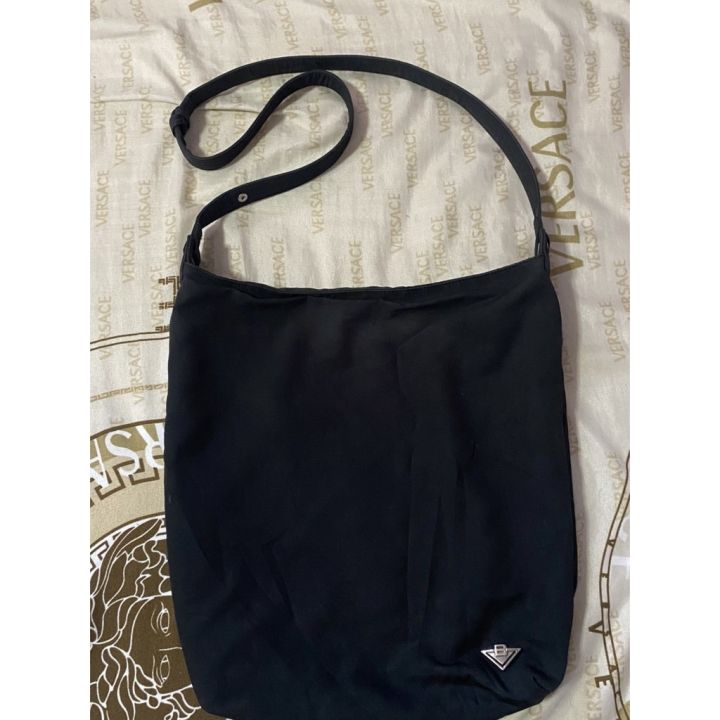 กระเป๋าสะพาย-bottega-veneta-ผ้าสีดำ-unisex-ของแท้
