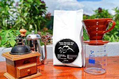 เมล็ดกาแฟพรีเมี่ยม (คั่วกลาง) 250 กรัม Phahee Mountain View Coffee (Full City Roast) 250 g. กาแฟผาฮี้ พันธุ์อาราบิก้า 100%  (Single Origin) คั่วสดๆ ตามออเดอร์เท่านั้น!!!