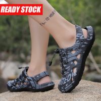 2023 Outdoor Breathable Camouflage Hiking Sandals Men Light Anti Slip EVA Waterproof Graffiti Beach Sports Shoes 2208 VRS8