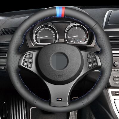 เสื้อคลุมหนังสังเคราะห์สีดำเย็บด้วยมือแบบทำมือ X3ปกสำหรับ BMW พวงมาลัยรถยนต์ทนทานต่อการสึกหรอ (M กีฬา) E83 2005-2010