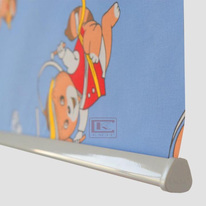 kacee-ม่านม้วน-ม่านม้วนหน้าต่างพร้อมใช้งาน-ผ้ากันแสง-สีฟ้าลายหมีน้อยน่ารัก-r506-ระบบโซ่ดึง