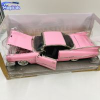 All 1:24 1959 Cadillac COUPE DEVILLE 1995 Toyota High Simulation Diecast Car Metal Alloy Model Car Toys for kids Gift Collection