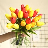 [HOT QINLXKLWGGH 554] 10ชิ้นดอกไม้ประดิษฐ์สวนดอกทิวลิปสัมผัสจริงดอกไม้ดอกทิวลิปช่อตกแต่ง M Ariage สำหรับบ้านตกแต่งงานแต่งงานดอกไม้ปลอม