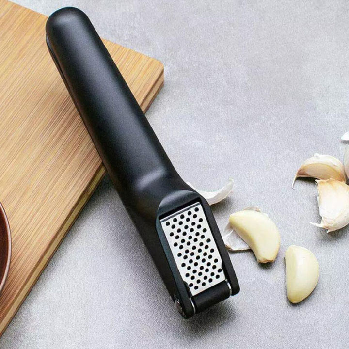 youpin-huohou-kitchen-garlic-presser-manual-garlic-crusher-kitchen-tool-micer-cutter-squeeze-tool-fruit-amp-vegetable