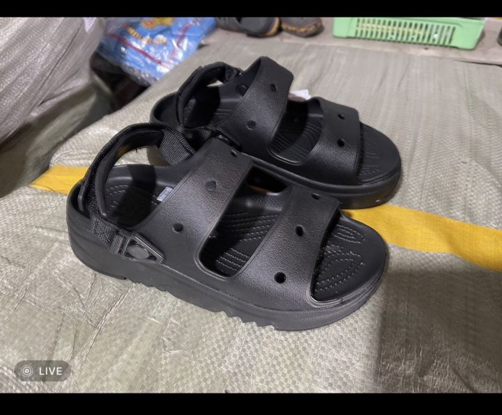 crocs-literide-clog-รองเท้าคร็อคส์รุ่นฮิตได้ทั้งชายหญิงรองเท้าแตะ-crocs-ผลิตจากยางอย่างดี