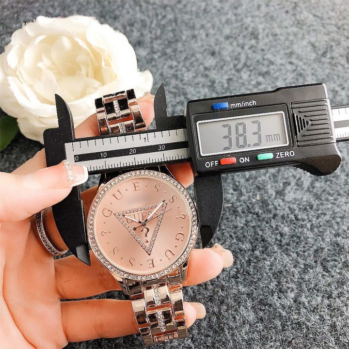 นาฬิกาข้อมือผู้หญิงหน้าปัดเพชรสุดหรูแฟชั่นนาฬิกาข้อมือสตรีพร้อมการออกแบบที่ไม่เหมือนใคร