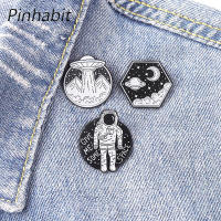 Pinhabit หมุดเคลือบรูปภูมิทัศน์อวกาศด้านนอกเข็มกลัดกระเป๋าทาสีสีดำและสีขาว