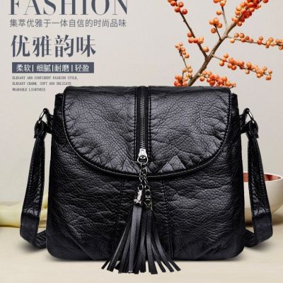 Washed Leather Small One Shoulder 2023 Street Fashion Middle-Aged And Elderly Mummy Bag New Tassel Crossbody Womens Bag 2023