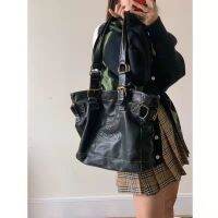 COD ndcn549 Vivienne Westwood empress dowagers medieval bag womens large capacity retro covivienne westwood西太后中古包包女大容量复古通勤机车单肩包4.3