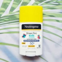 (Neutrogena®) Sheer Zinc Kids Mineral Sunscreen Stick Broad Spectrum SPF 50+, 42g นูโทรจีนา ครีมกันแดด แบบแท่ง กันน้ำ สำหรับเด็ก ผิวหน้า-ผิวกาย Water Resistant