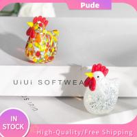 PUDE 2PCS สีขาวและสี ไก่แก้วขนาดเล็ก กระจกสำหรับผู้หญิง รูปปั้นสัตว์ เครื่องประดับสำหรับตกแต่ง ฟิกเกอร์สะสม บ้านในบ้าน