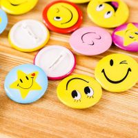 50 Pcs Colorful Plastic 30mm Smiley Face Badges Smiling Pin School Office Student Hotel Birthday Party Brooches Accessories