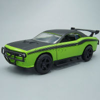 1:32รถ Diecast ของเล่นโมเดล Fast &amp; Furious ดอดจ์ชาลเลนเจอร์ SRT8สำหรับคอลเลกชัน