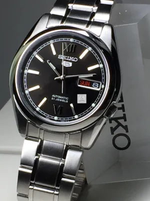 นาฬิกา ไซโก้ ผู้ชาย SEIKO 5 Automatic รุ่น SNKL55K1 หน้าปัดสีดำ ตัวเรือนและสายเป็นสแตนเลส จาก CafeNalika รับประกันของแท้ 100 %