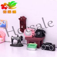 【hot sale】 ♠ B32 Doll House Mini Vintage Appliances Resin Black White Tv Radio Fan Wall Clock European Style Camera Decoration Gift Creative Ornaments