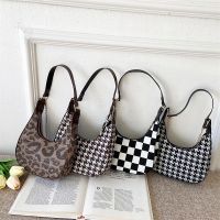 French Niche Hourglass Female Bag Classic Checked Unique Leopard Print Underarm Classy Hong Kong Style Shoulder Temperament Commuter 【AUG】