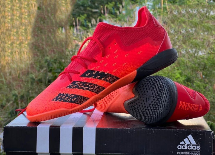 รองเท้าฟุตซอล-รองเท้ากีฬา-อดิดาสพรีเดเตอร์-adidas-predator-สำหรับผู้ชาย