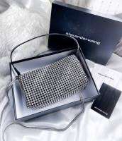 กระเป๋า อเล็กซานเดอร์ หวัง rhinestone pouch bag เกรดVIP 1:1 รุ่นเพชรปัก พร้อมกล่องการ์ดในภาพ+ถุงผ้า ขนาดประมาณ 16 cm