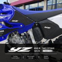 แผ่นถังน้ำมันด้านข้างสำหรับ YAMAHA YZ125R YZ 125 R YZ250R YZ 250 R สอง STOKE 2020-ถังสติ๊กเกอร์ป้องกันแผ่นกันกระแทกที่ยึดเข่า