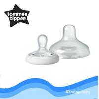 SALE Tommee Tippee Teat Breast Like Soother 0-6 m ของเล่น สินค้าแม่และเด็ก อุปกรณ์สำหรับเด็ก ขวดนมและจุกนม